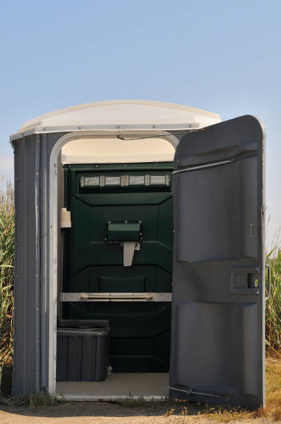 Best Portable bathroom rental  in Cypress Quarters, FL